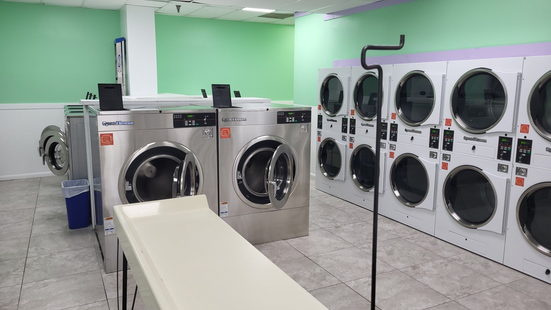 Laundromat Interior 7